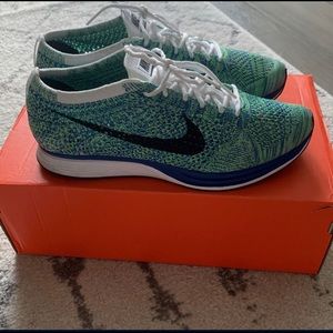 Nike Flyknit Racer“Tranquil” 9W Seahawks colors!!